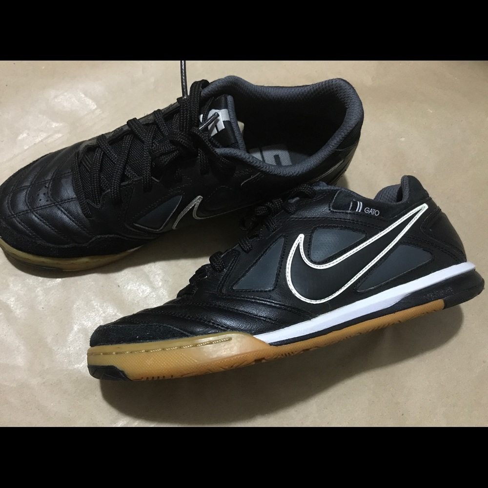 Nike5 GATO Leather Indoor Soccer Shoes Sneaker